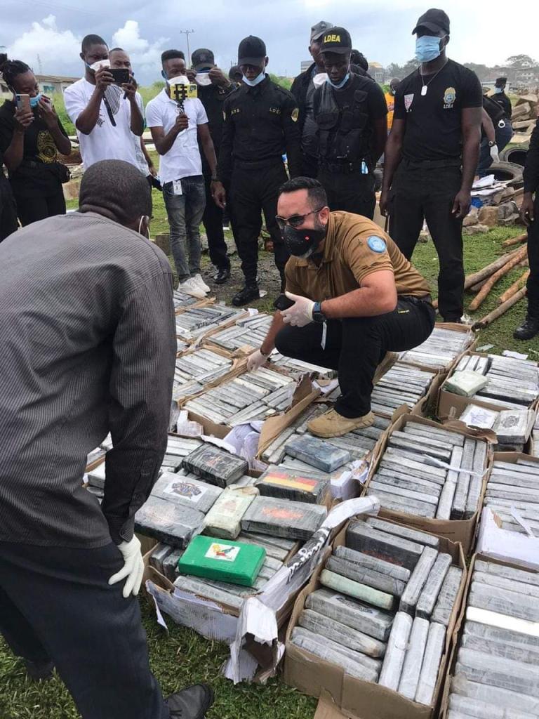 UN Volunteer Luis Diaz conducting a training for Law enforcement officers in Liberia 2024