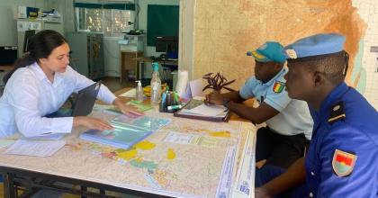 Chehrazad Krari (left) UN Volunteer Information Analyst with the Joint Mission Analysis Centre (JMAC) of MONUSCO during a mapping of armed groups in South Kivu.