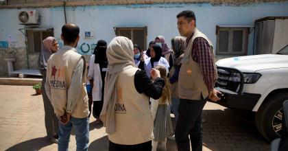 Okba Doghim (right) UN Volunteer Sexual and Reproductive Health (SRH) and Gender-based Violence (GBV) Integration Specialist with United Nations Population Fund (UNFPA) team in Türkiye.